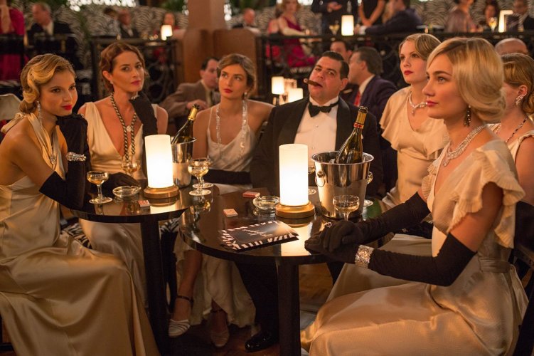 chanel-cafe-society-02