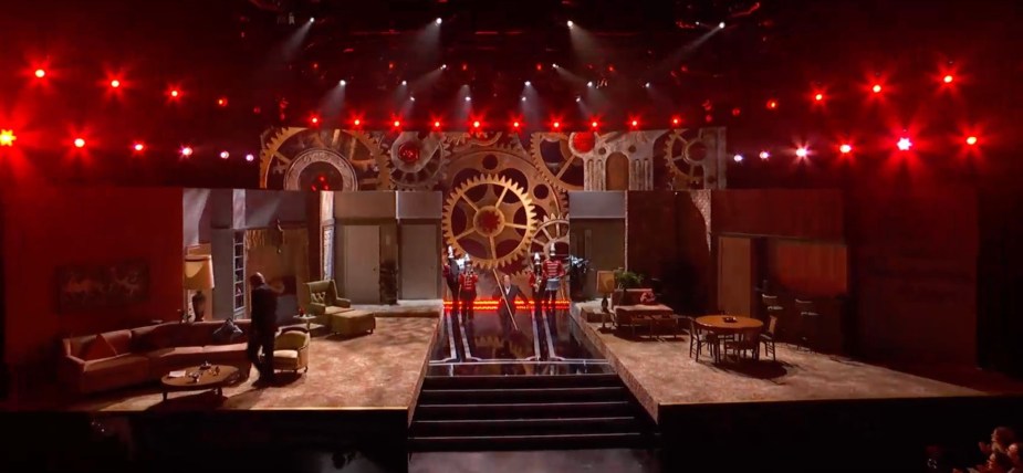 Dick Van Dyke: 98 Years of Magic- stage split