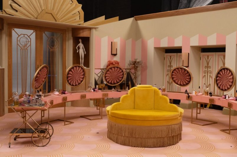 Set Still