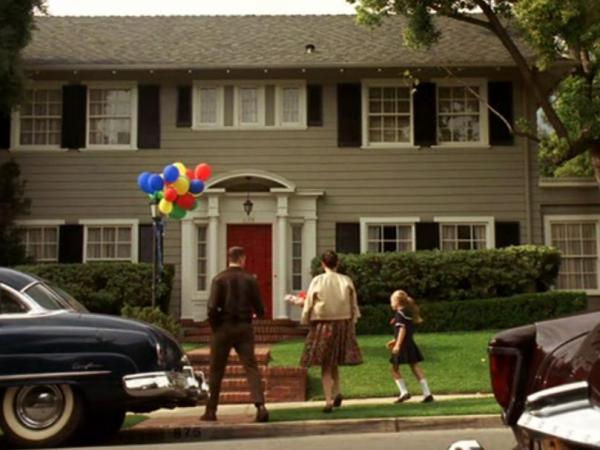 Architect Breaks Down 5 TV Houses