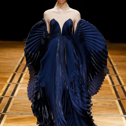 Iris van Herpen 2019 Couture Shift Souls