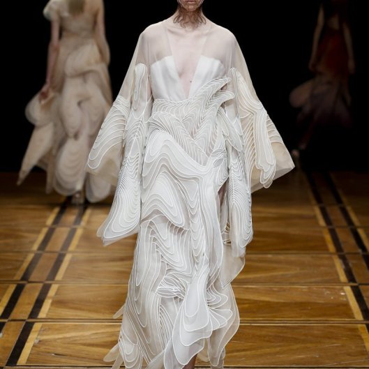Iris van Herpen 2019 Couture Shift Souls