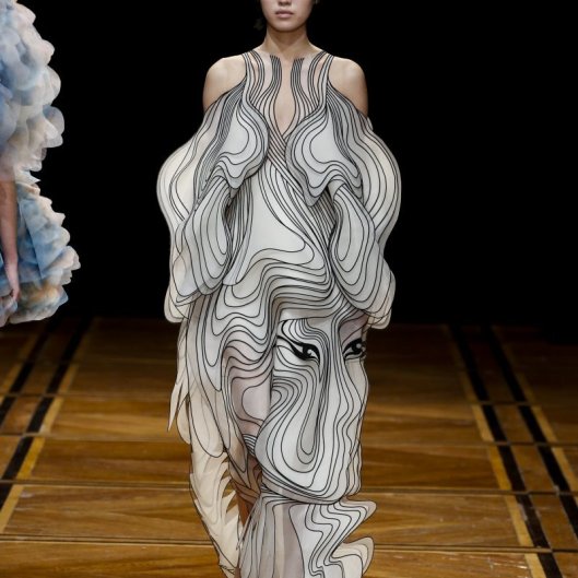 Iris van Herpen 2019 Couture Shift Souls